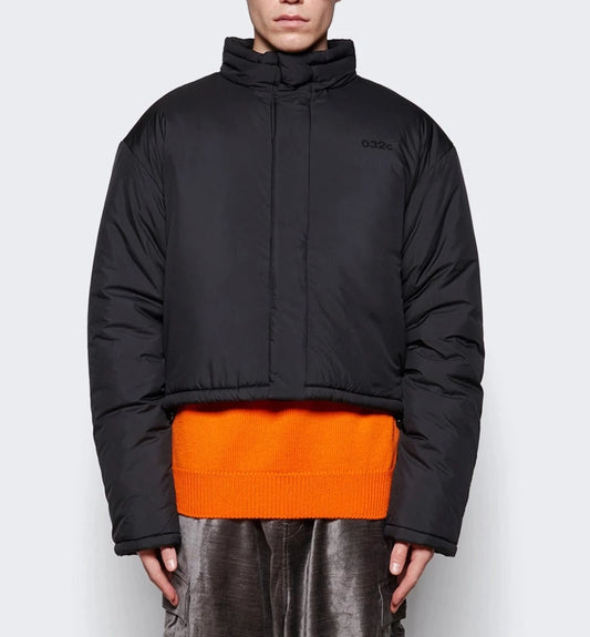 032C TEAM TAG CROPPED PUFFER JACKET BLACK