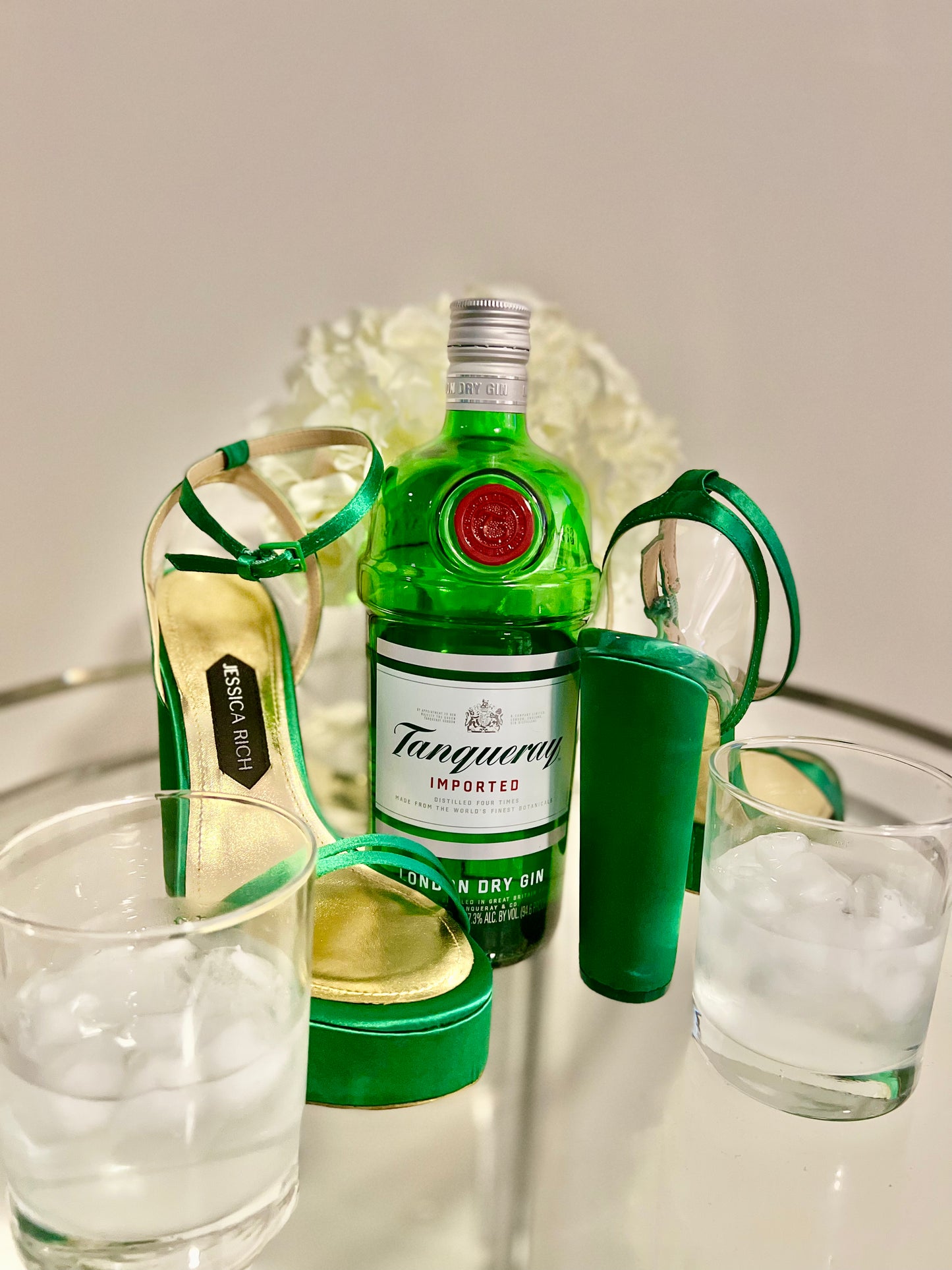 JESSICA RICH LIFESTYLE IMAGE (LIQUOR NOT INCLUDED IN SALE)