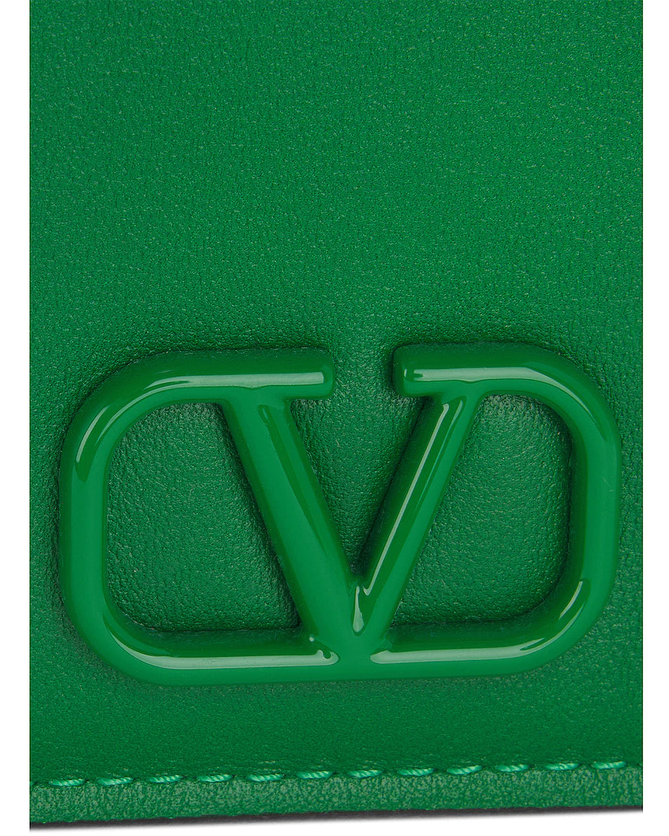 VALENTINO GARAVANI V LOGO SIGNATURE WALLET ON CHAIN